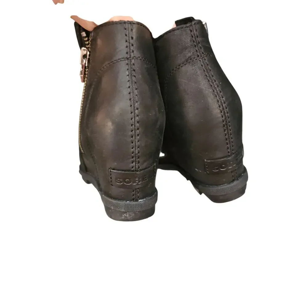 Sorel Women's Joan of Arctic Wedge III Zip Bootie 8.5 ankle boots black leather